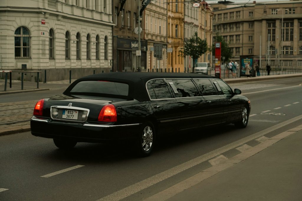 merk limousine mewah